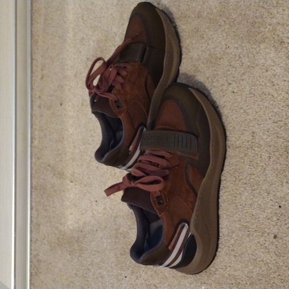 Shoes - Picture 1 of 2